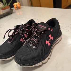 Under Armour Black and Pink Women's Athletic Shoes